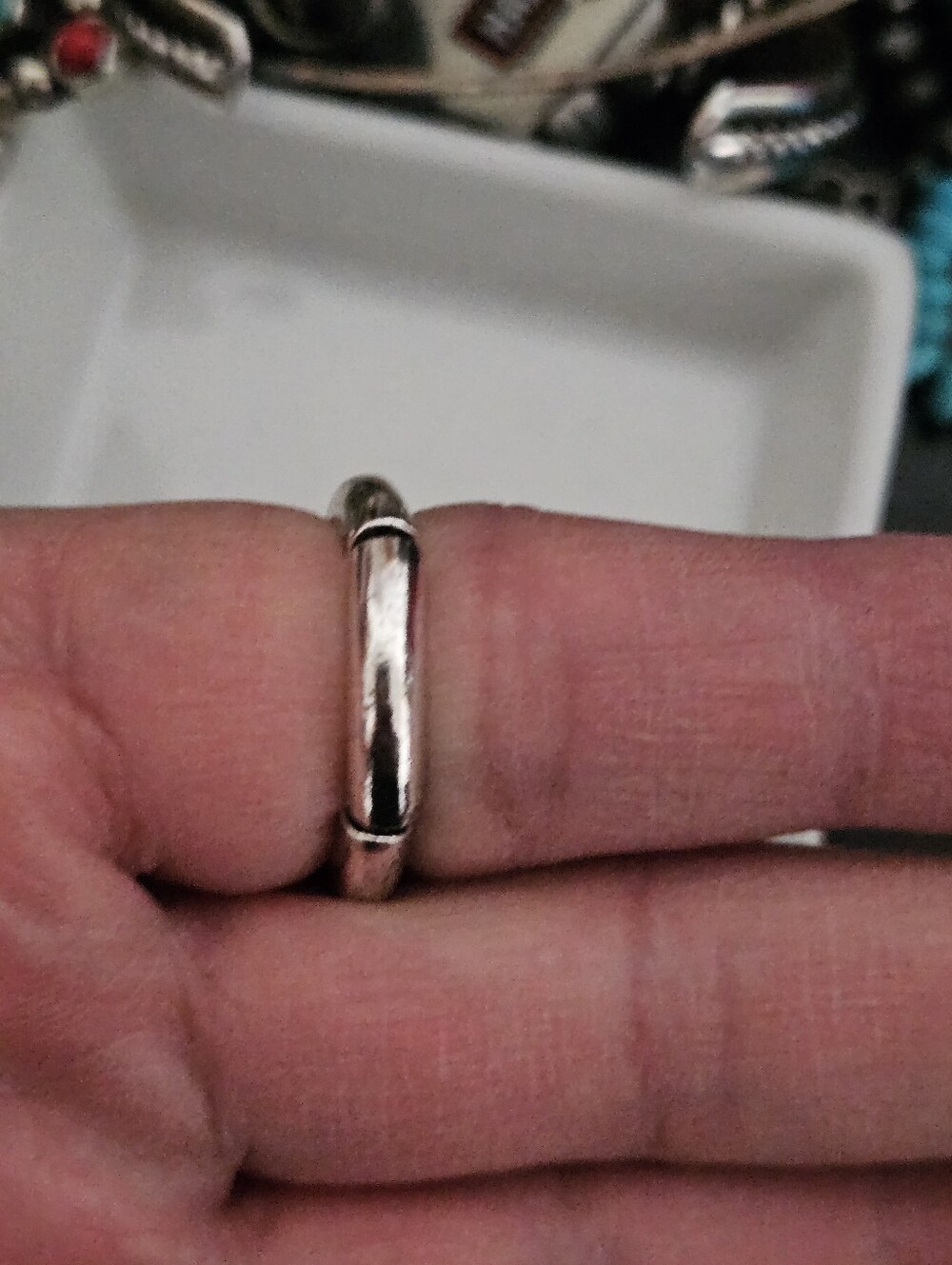 RED DOMINO RING ADJUSTABLE SIZE 7 - 9 - Picture 4 of 6